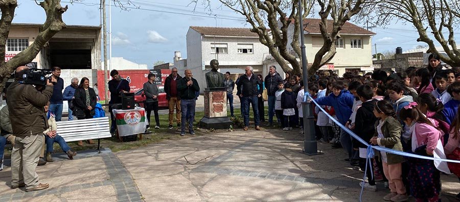 La plaza "Carlos Gardel" fue formalmente imaugurada