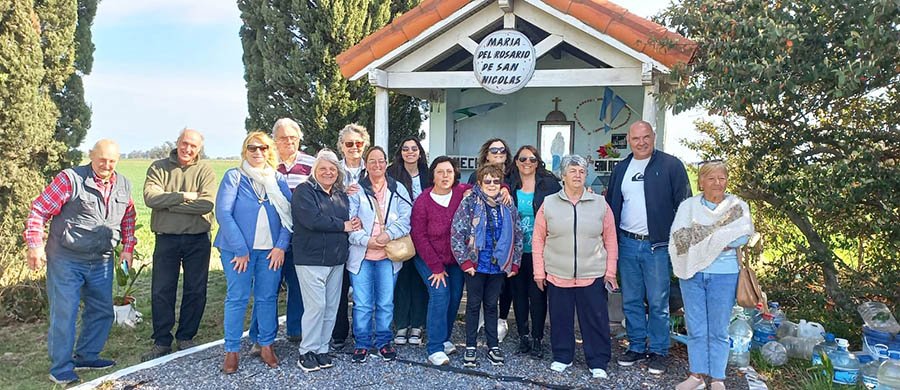 Fieles participaron del "Paseo de las Capillas" en ciudades vecinas de Balcarce