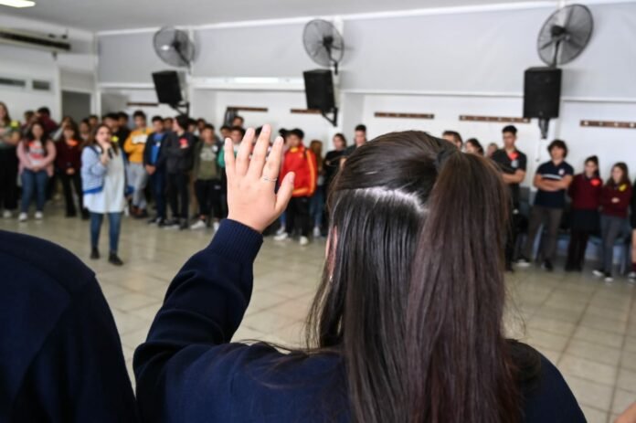 Provincia inició encuentros con estudiantes secundarios para promover la convivencia escolar