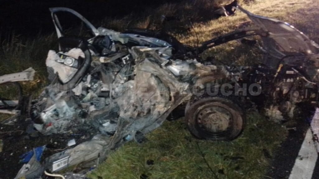 Choque frontal entre un auto y un camión en la ruta 29: tres muertos