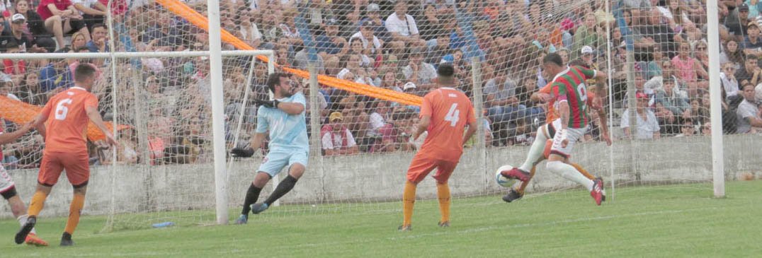 Contundente goleada de Ferroviarios  en la primera final anual