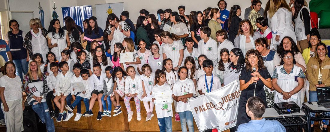Se entregaron los premios del proyecto "recrear la escuela 2022"