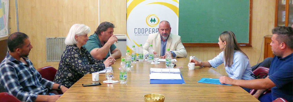 La Cooperativa de Electricidad y Aguas de la Ciudad se reunieron con el fin de mejorar los servicios de agua