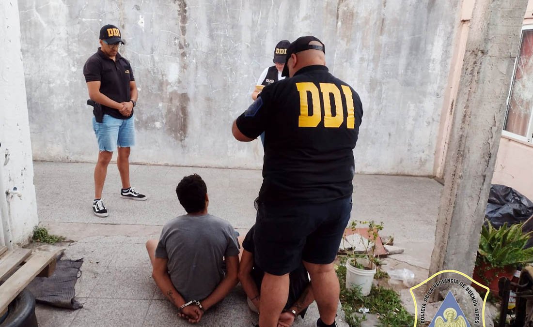Dos allanamientos por robo de motocicleta