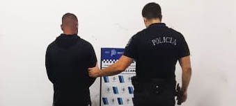 Desobedeció una medida cautelar  y provocó daños en una vivienda