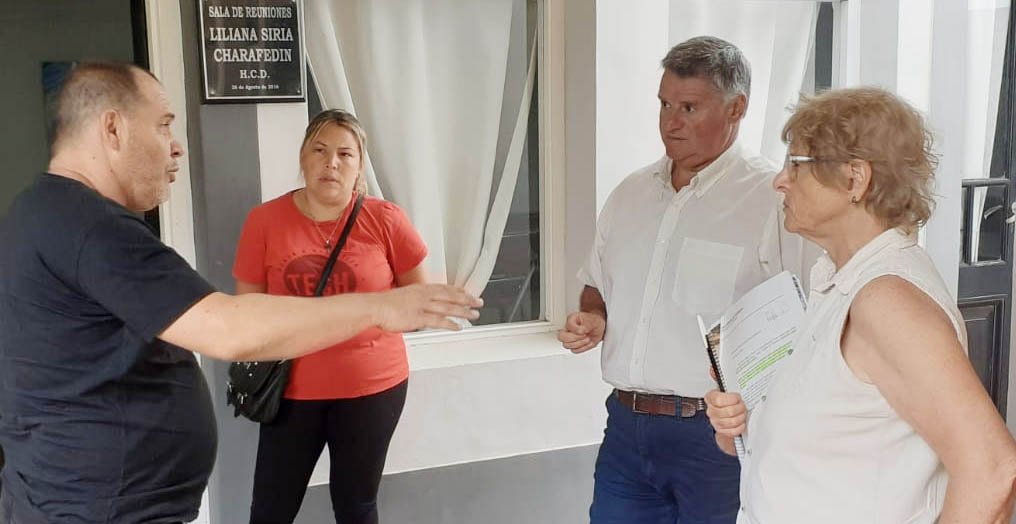 La Federación Argentina de Remises  se reunió con concejales