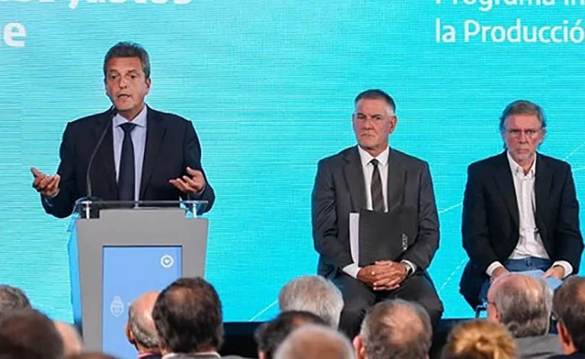 Massa anunció rebajas del 30% en cortes populares de carne