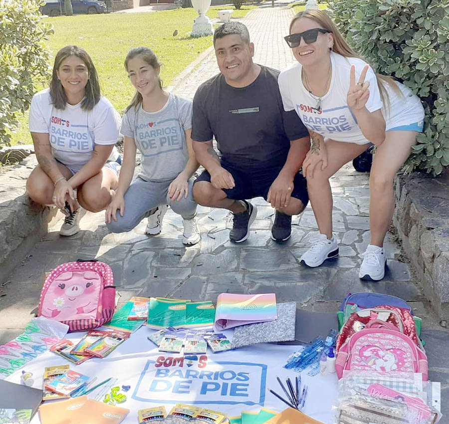Somos Barrios de Pie realiza colecta de útiles escolares
