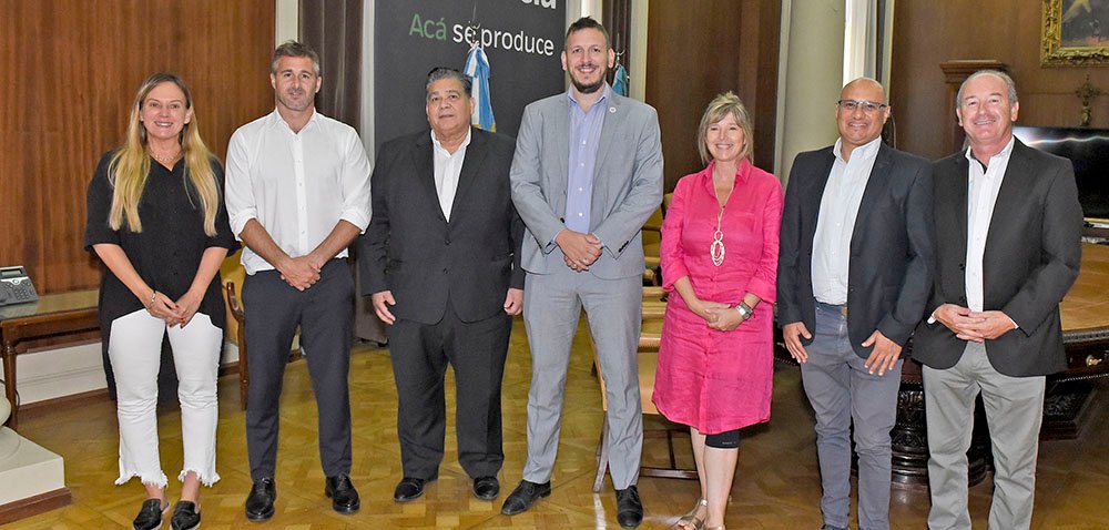 Se firmó convenio para la compra de maquinaria con Provincia leasing