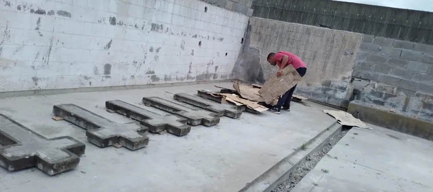 En una cárcel bonaerense elaboraron 230 cruces para una réplica del cementerio de las Islas Malvinas