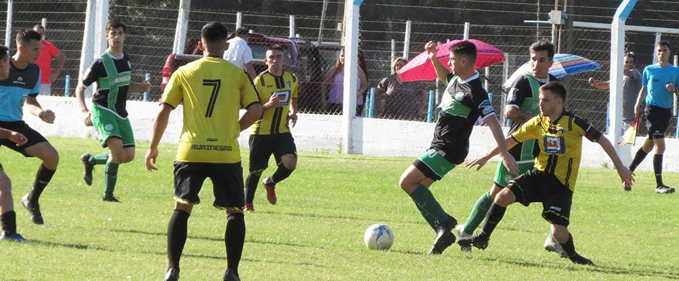 FC Agrarias superó a Sportivo Trabajo Mitre y mantiene el invicto