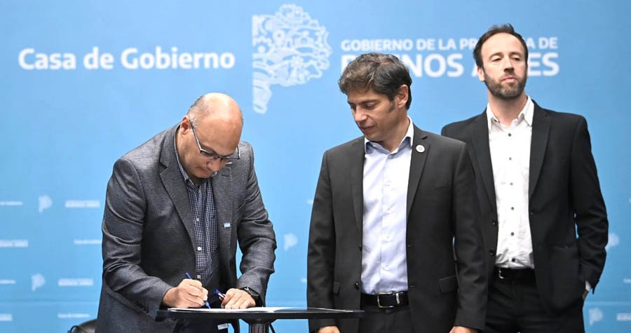 Reino firmó convenio con el Gobernador por "Municipios a la Obra"