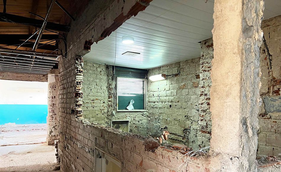 Avanzan los trabajos de remodelación en el 3er piso del Hospital