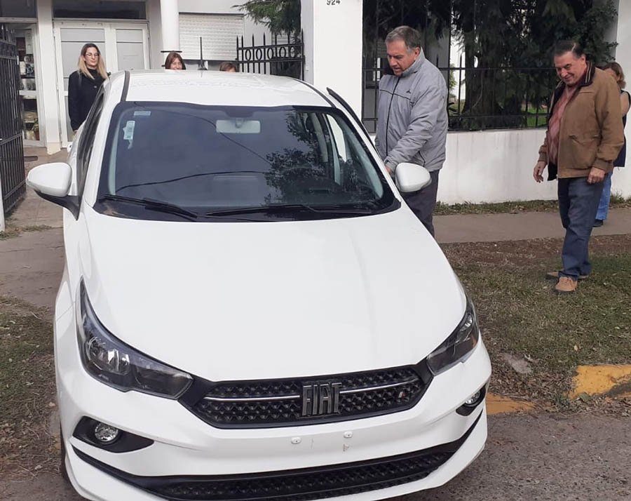El Taller Protegido entregó el premio de su rifa anual