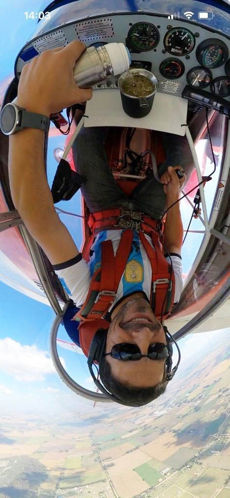 Desde los cielos: entre mates y acrobacias
