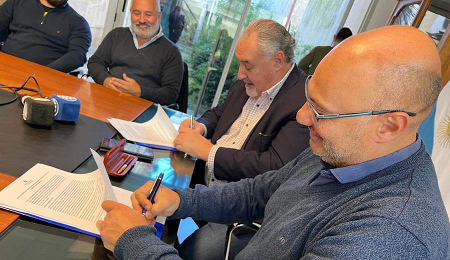 Se firmó convenio entre el Municipio y la Escuela de Fomación Profesional