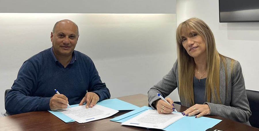 El Municipio firmó un convenio con la universidad  Scalabrini Ortiz