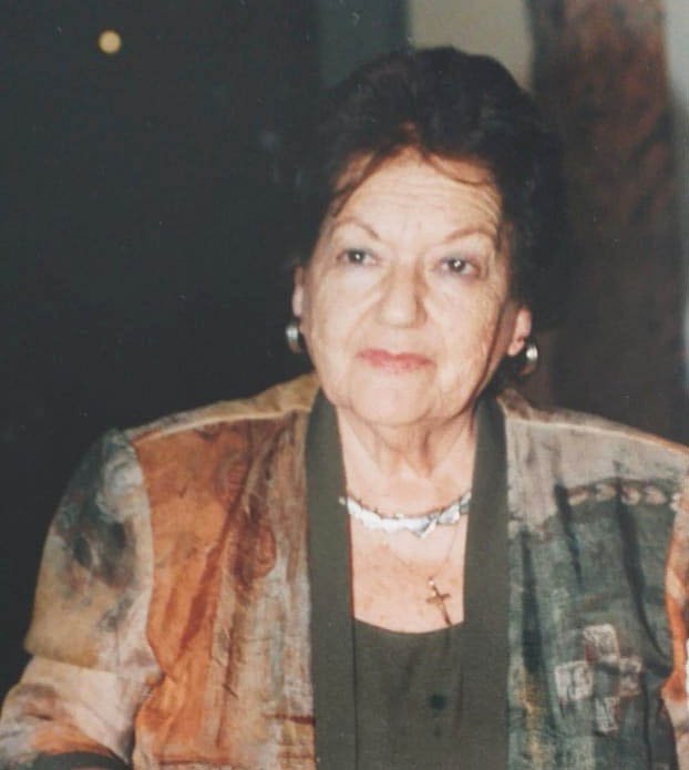 Cumple hoy 100 años Emilia López de Azcárate (Chichina)