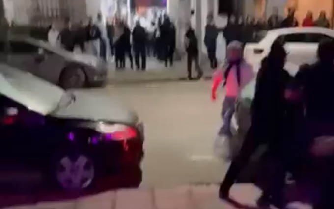 Necochea: brutal golpiza de patovicas a dos personas en la puerta de un boliche