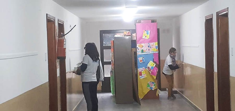 La Agrupación "Somos Barrios de Pie"  pintó el Jardín de Infantes N° 911