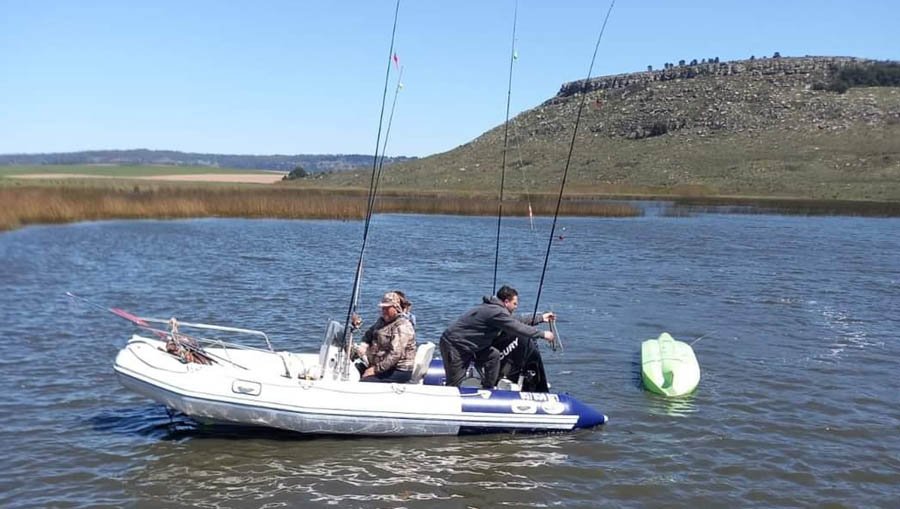 Un hombre de 70 años casi pierde la vida tras un accidente en su kayak