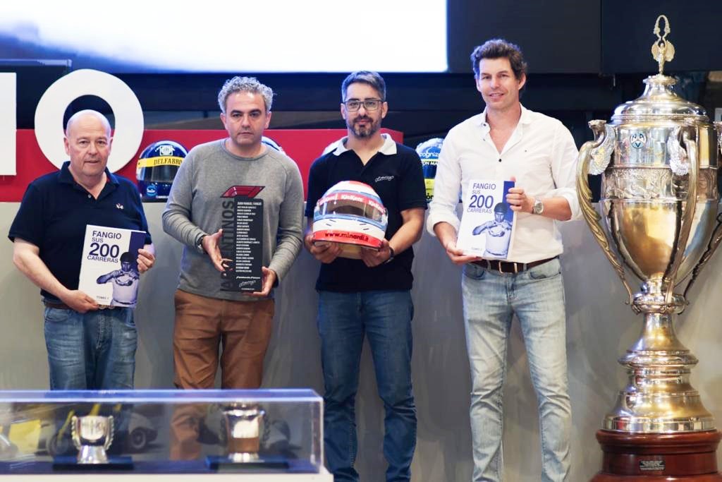 El Museo Fangio ya exhibe el casco del  expiloto argentino de F1 Esteban Tuero