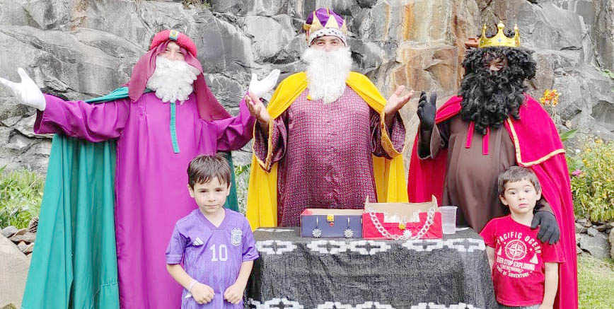 Niños y adultos pasaron una tarde  única junto a los Reyes Magos