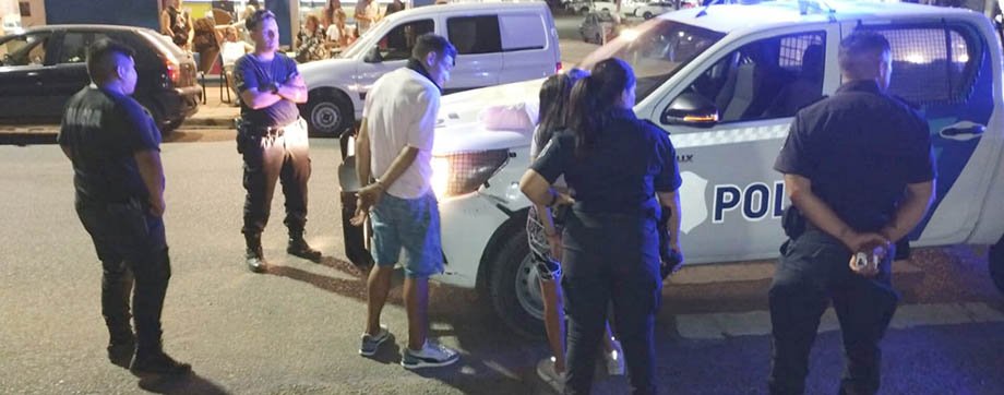 Fueron detenidos por utilizar una falsa aplicación de pago