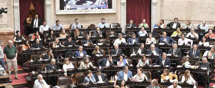 Diputados volvió a enviar a comisiones el proyecto de ley "Bases" y levantó la sesión