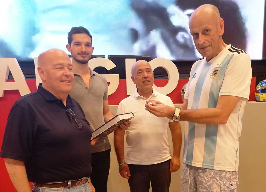 «Fangio es el mejor de todos, además era un caballero en la pista»