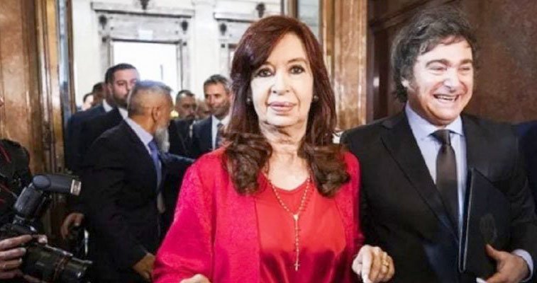 Milei anuló la suba de sueldos al gabinete y desafía la jubilación de Cristina Fernández