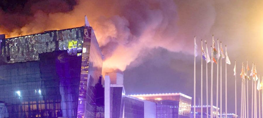 Al menos 40 muertos y 100 heridos en tiroteo en sala de conciertos a las afueras de Moscú