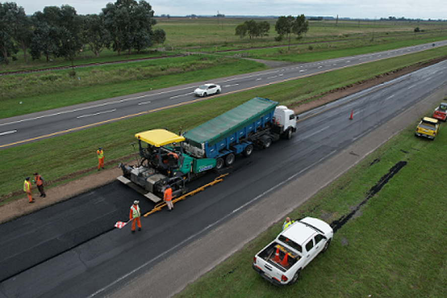 Retoman las obras de repavimentación de la Ruta 2 tras el receso de verano