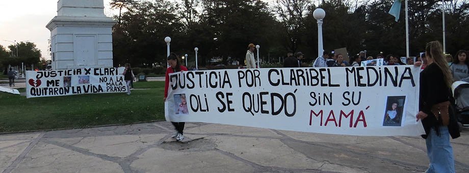 "Tienen que pagar los que en sus  manos llevan la sangre de Claribel"