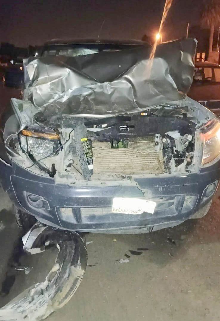 Pudo terminar en tragedia: una camioneta chocó con un caballo suelto