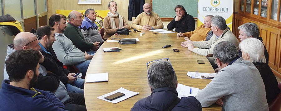 Se concretó la reunión de dirigentes de la Cámara de  Comercio con sus pares de la Cooperativa de Electricidad