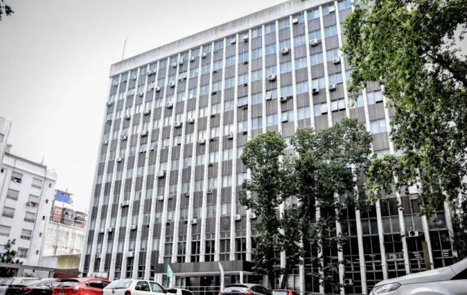 Condenan a un hombre que abusó de su sobrina y obligó a su sobrino a filmarlos