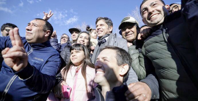 Kicillof en San Vicente: duras críticas a Milei y cantos de “Axel presidente”