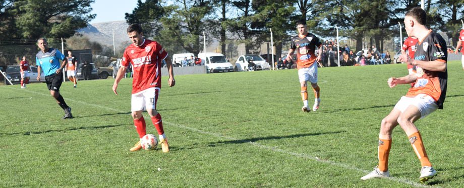 En equilibrado pleito empataron Los Patos y San Agustín