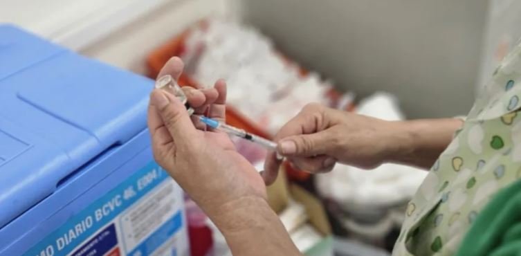 Recomiendan vacunarse contra la Fiebre Hemorrágica: quiénes deben hacerlo y dónde aplicarse la vacuna en la Provincia
