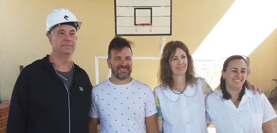 La Escuela N° 6 comienza una colecta para  finalizar la construcción de su gimnasio