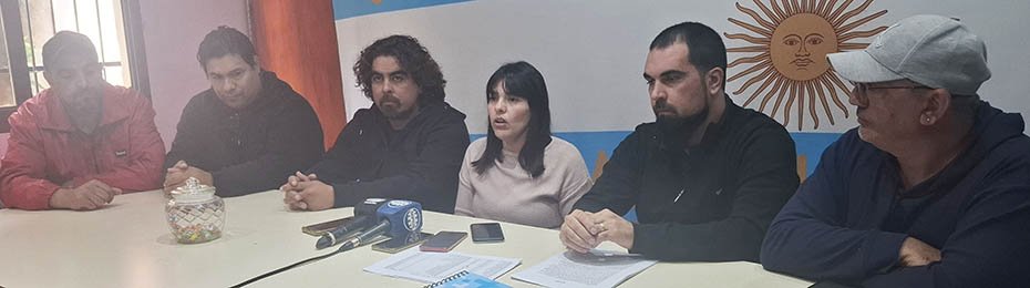 «Se nos dice que no hay plata pero el despilfarro sigue»