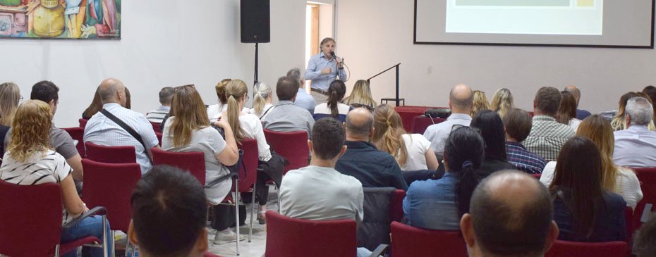 Ridao presentó el Presupuesto 2025 en la Casa del Bicentenario
