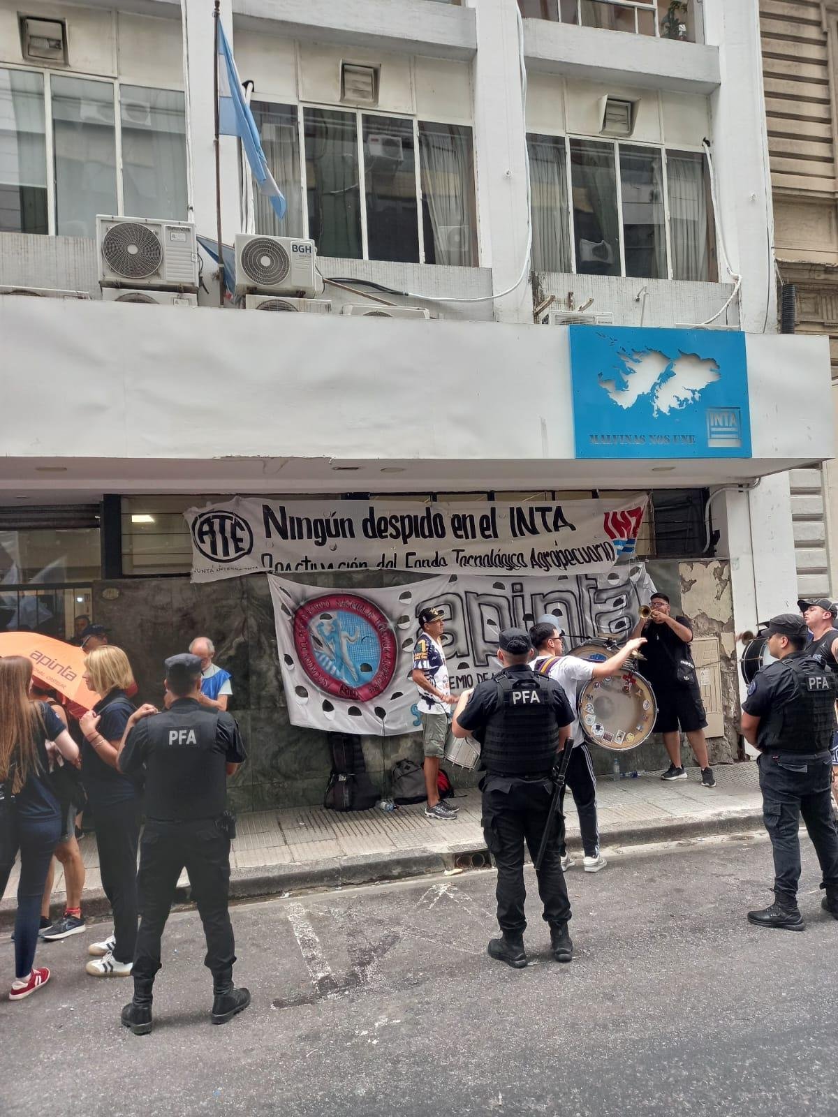 La Seccional Balcarce de APINTA, presente en la movilización contra la «intervención y el ajuste»