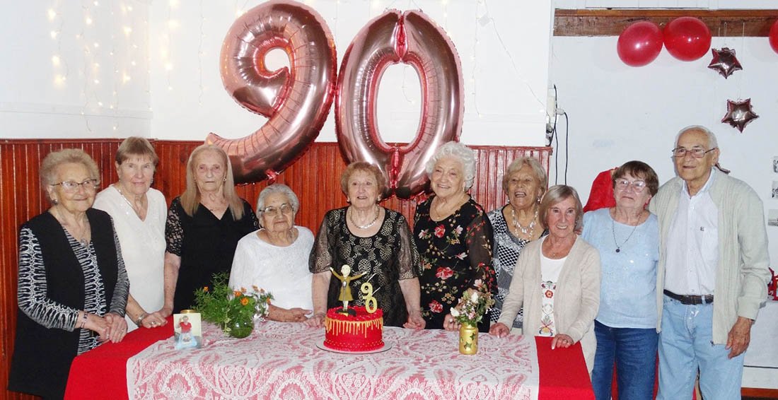 Vilma celebró sus 90 años rodeada de amor